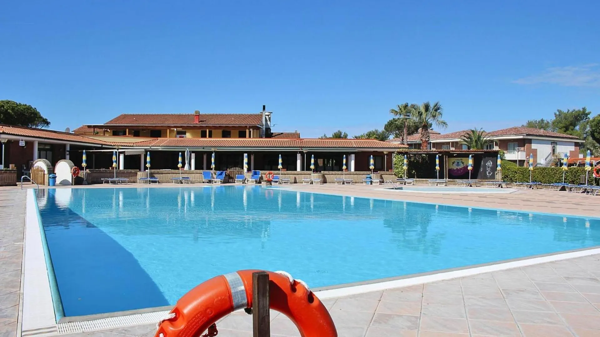 Apartment La Cecinella In Cecina Mare Marina di Cecina Italien